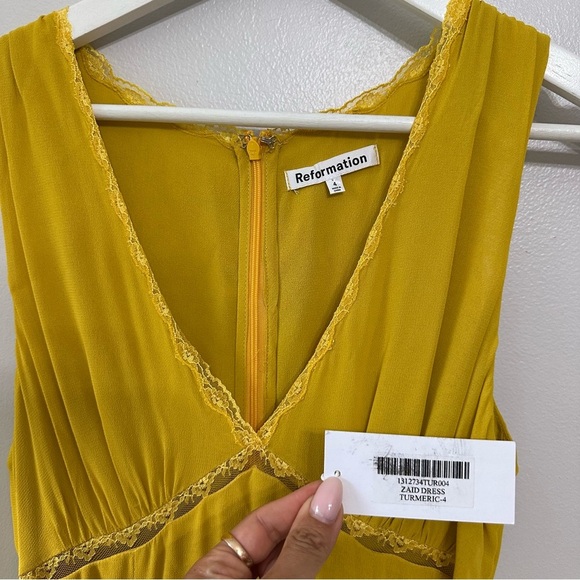 Reformation Zaid Dress in Turmeric - Picture 5 of 7